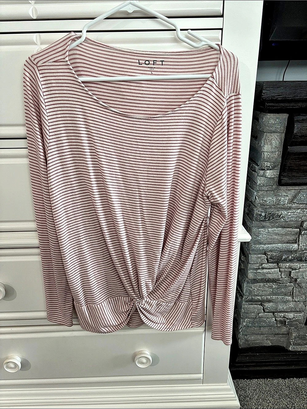 LOFT Long Sleeve Striped Top in Pink & White Size Large Like New